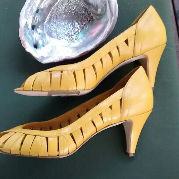 Joan and David Heels - Picture 3 of 8